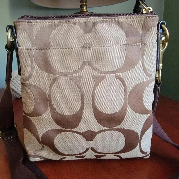 Coach Signature Stripe Swingpack Khaki Brown Jacquard and Patent Leather F48806 - Picture 6 of 13